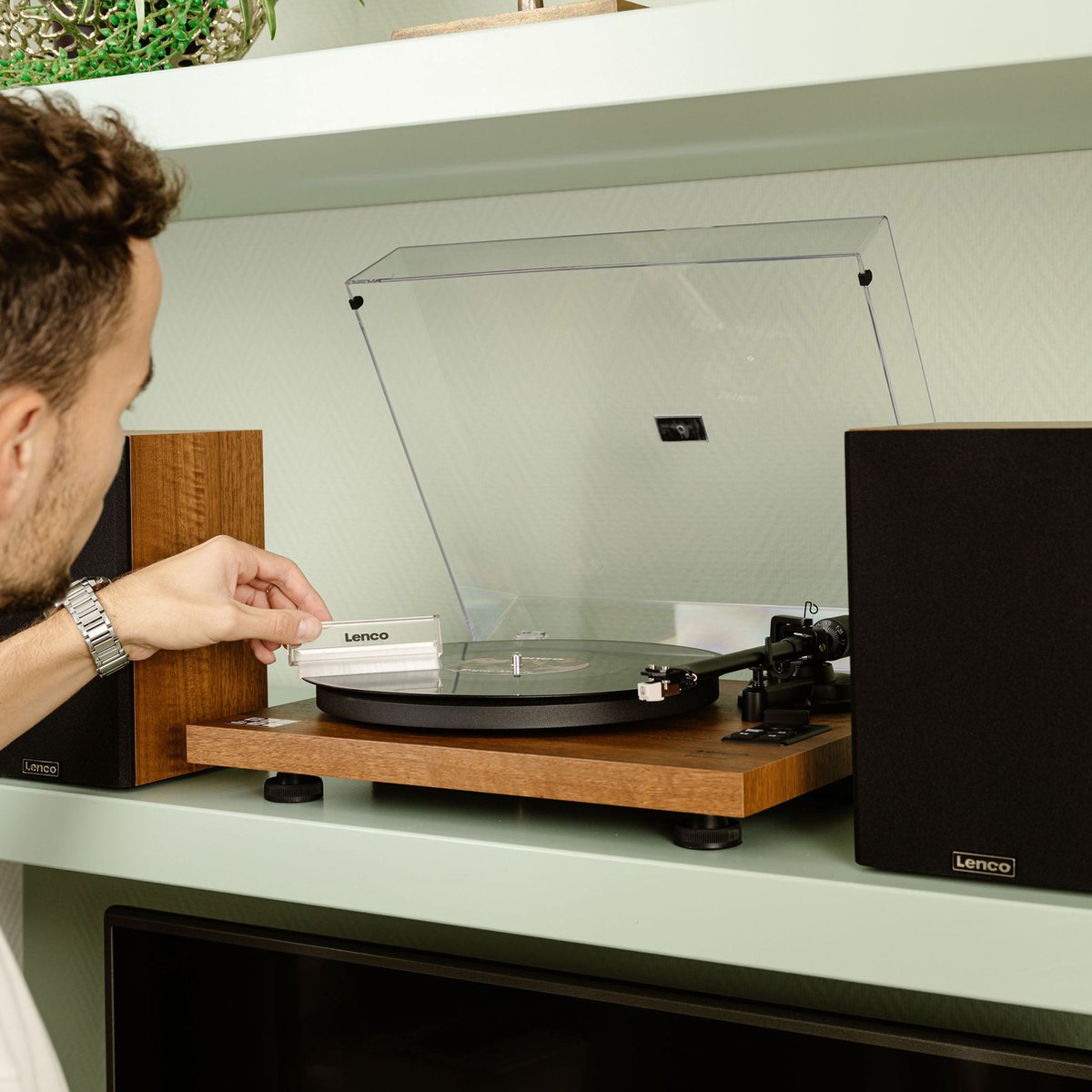 Lenco Platenspeler met Bluetooth - Twee externe Speakers - Ingebouwde Versterker - LS-480WD - Hout