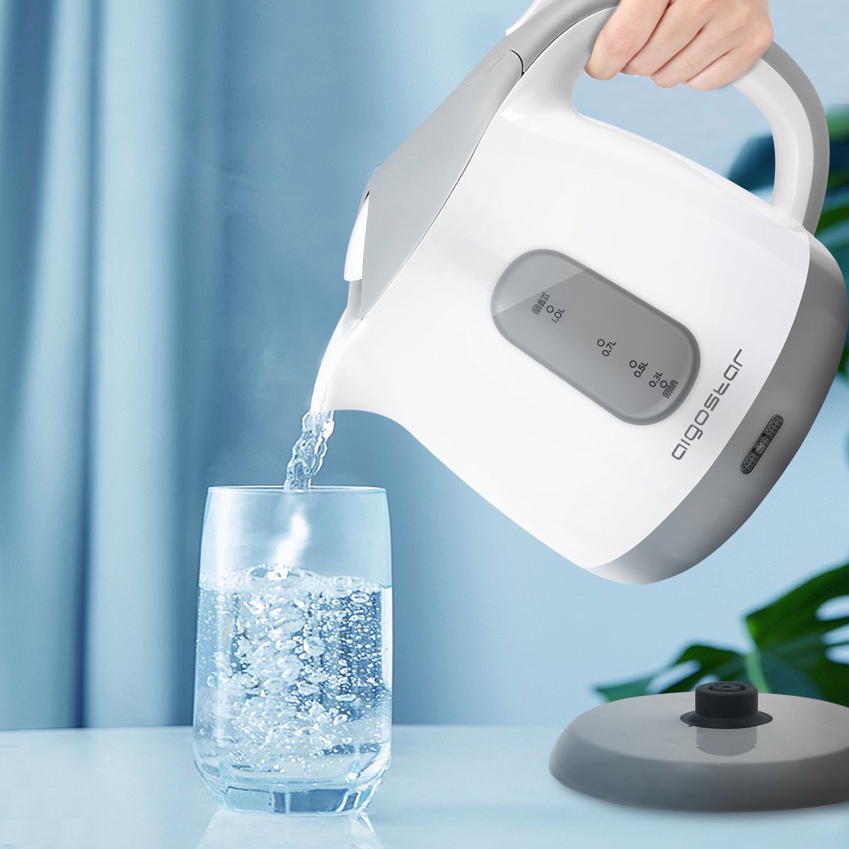 Waterkoker - Elektrish - 1L - 1100W - Wit •