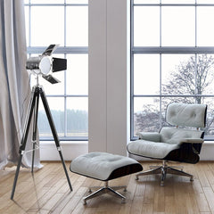 Jago - Staande Vloerlamp met Houten Statief - Chromen Lampenkap - Hoogte Verstelbaar tot max. 148 cm - Vintage/Industriële Lamp - Studiolamp met Statief - Zwart