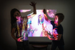 Lenco Beamer - Full HD 1080P - Projector met Bluetooth - LPJ-700BKGY Mini Beamer - Zwart