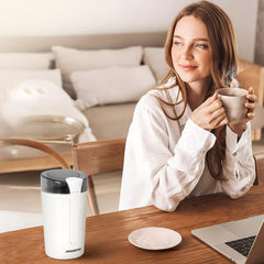 Aigostar Blanche Elektrische koffiemolen, maalgraad instelbaar, BPA-vrij, koffiemolen, mixer, molen voor koffiebonen, lijnzaad, noten, specerijen, granen, 60 g, 200 W, wit