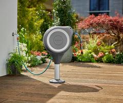 Gardena Terrasslangbox RollUp M 20 m •